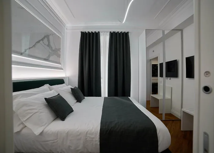 Hotel Domus Mariani - Robinie By Ghor Roma
